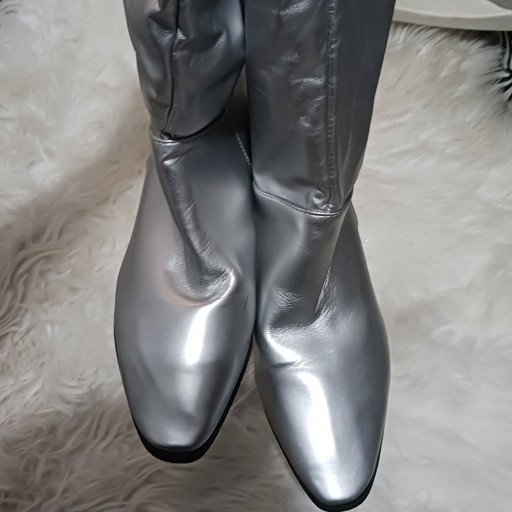 Women Silver metallic slouchy flat knee boots - Picture 6 of 15